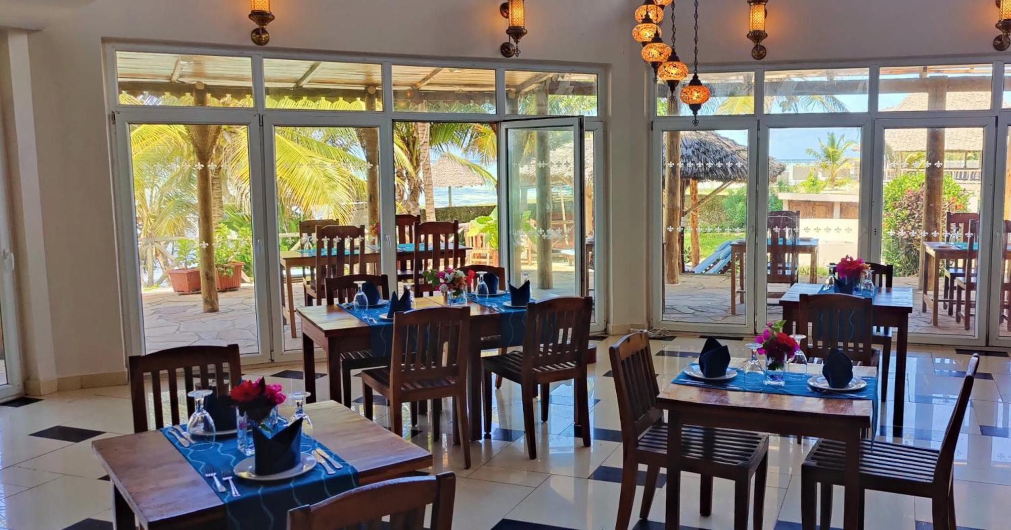 Villa Fleur De Lys Makunduchi Bagian luar foto
