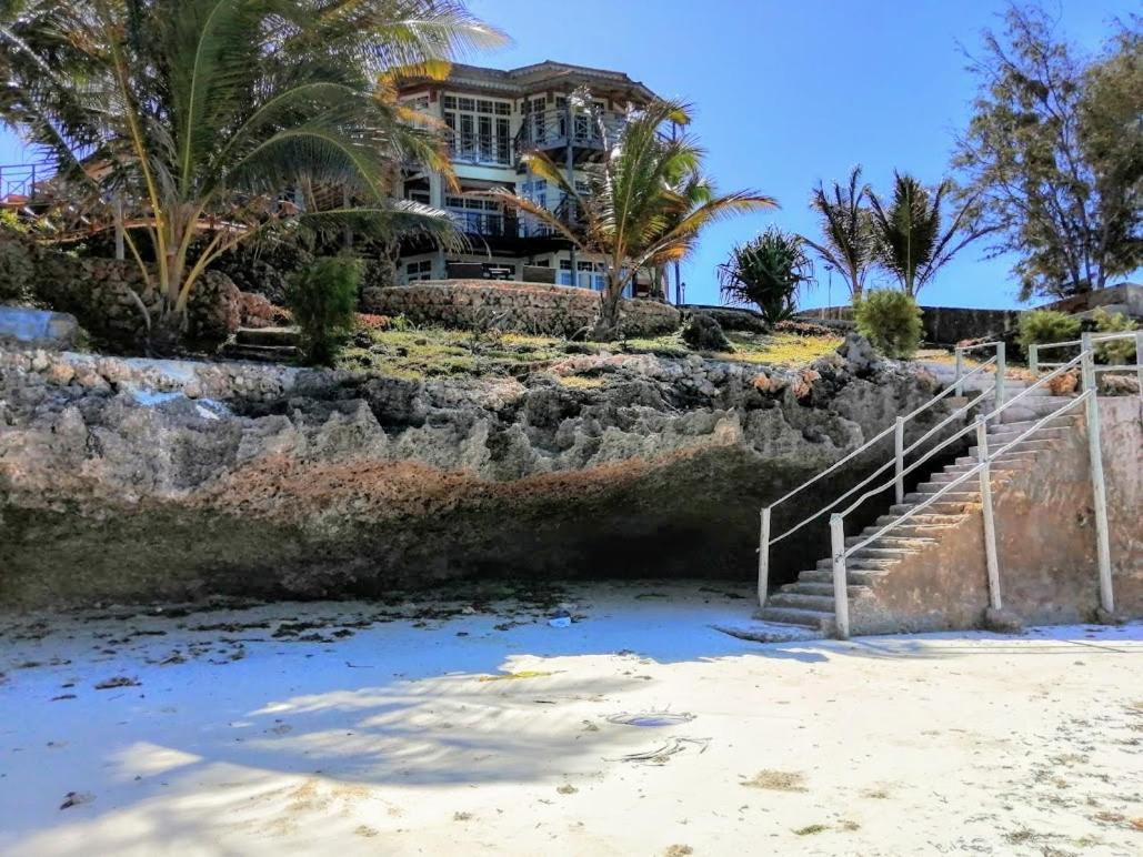 Villa Fleur De Lys Makunduchi Bagian luar foto