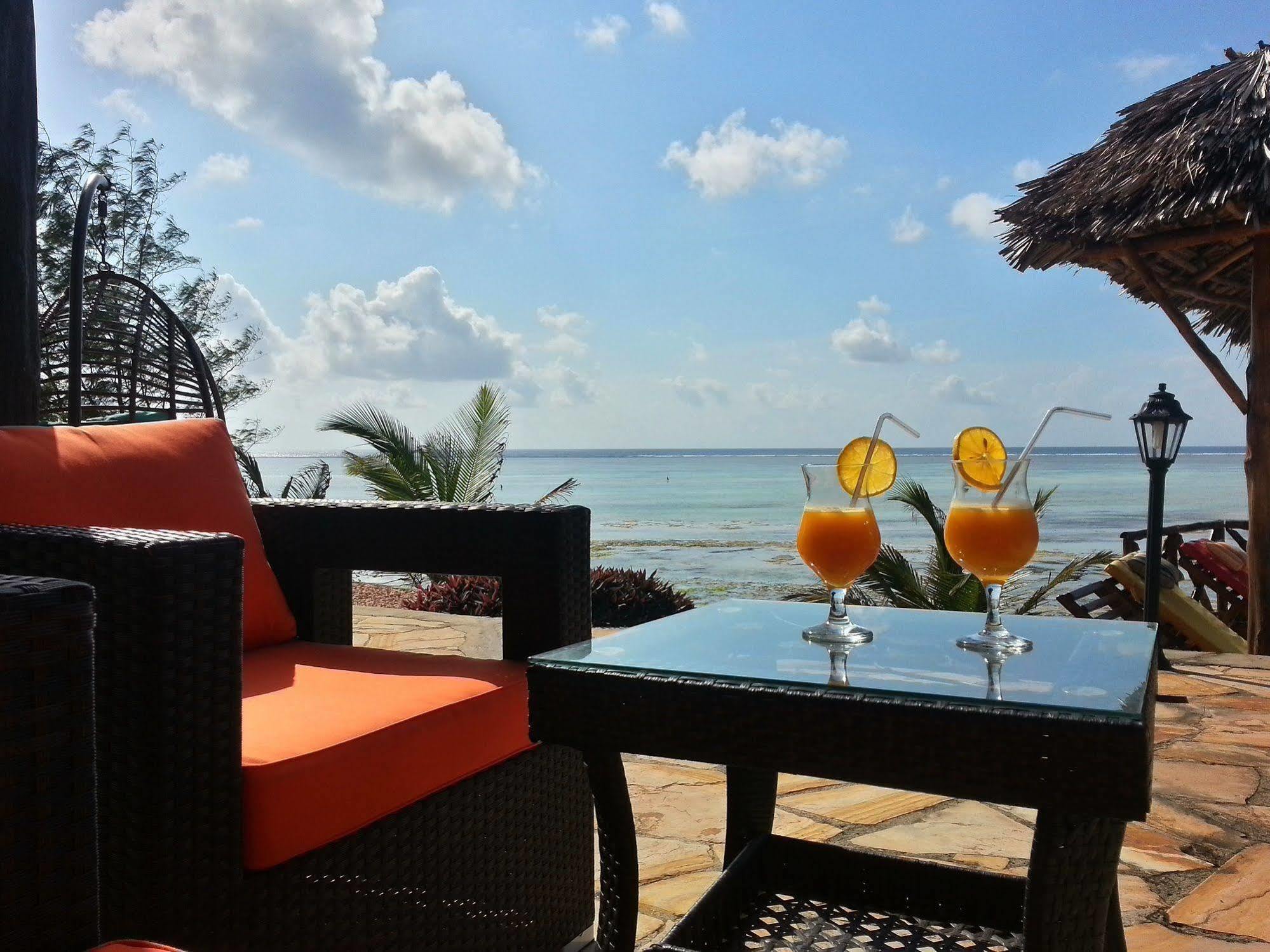 Villa Fleur De Lys Makunduchi Bagian luar foto