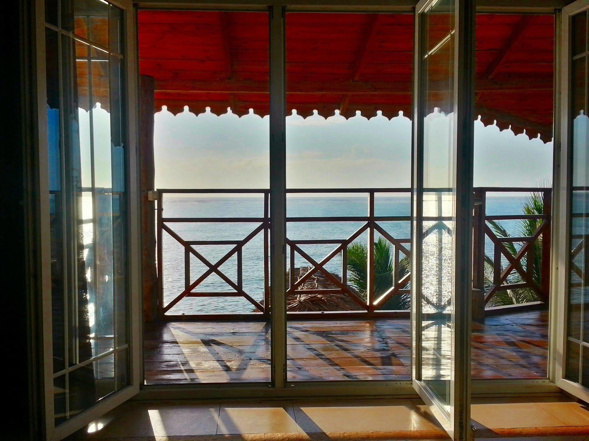 Villa Fleur De Lys Makunduchi Bagian luar foto