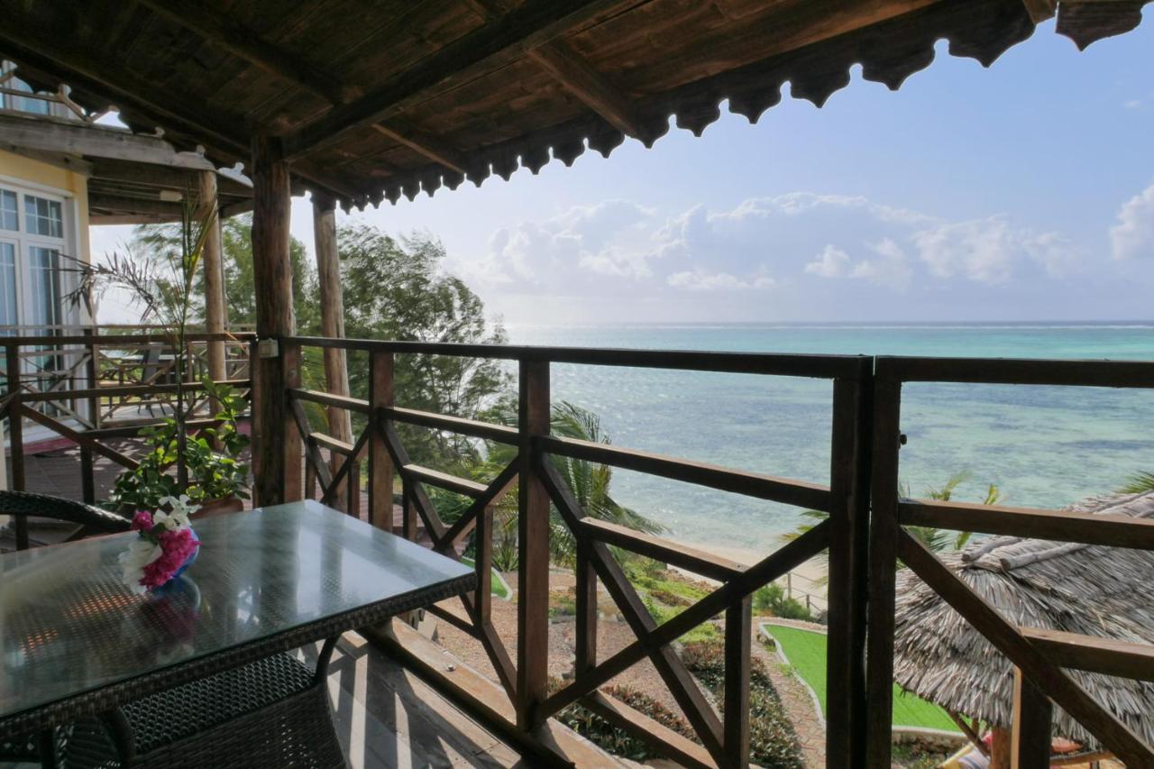 Villa Fleur De Lys Makunduchi Bagian luar foto